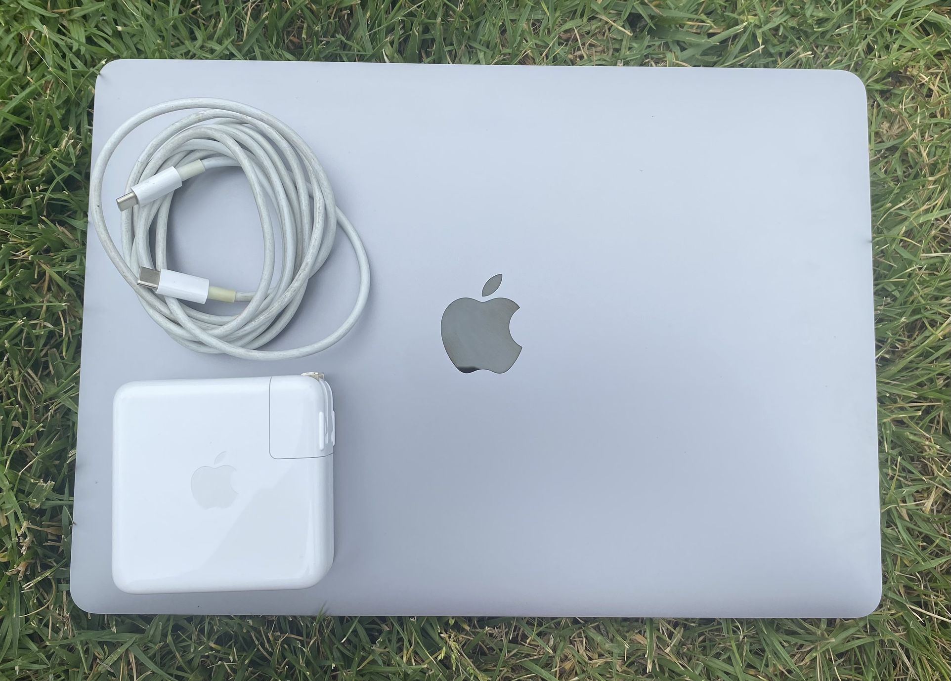 MacBook Pro (13-inch, M1, 2020)