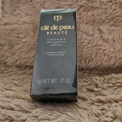 Clé de Peau Beauté Concealer SPF 27