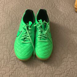 nike indoor shoes