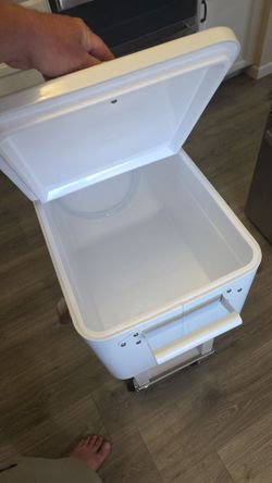 VINGLI cooler on wheels