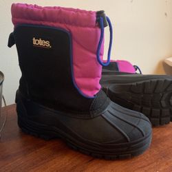 Totes Girls Boots Size 4