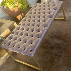 Unique Gray Bench  Clean Good  Condición  $35