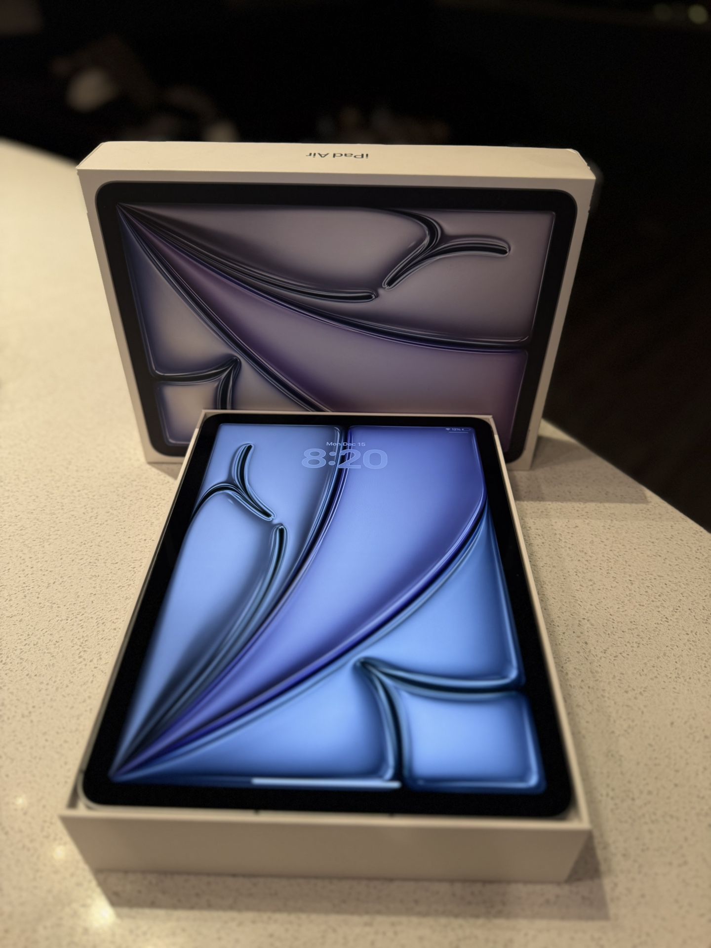iPad Air 11-inch (M3) WiFi + Cellular