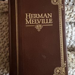 Collectible book containing Moby Dick and other others