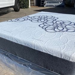 Queen Bamboo Cool Gel Memory Foam!•••