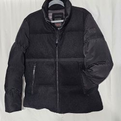 Tumi Wool, Down Filled Puffer Jacket. Men's Medium EUC