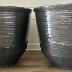 Pick up from Mount Juliet 37122..New Beautiful large sturdy planter pot 56cm/22” ..$29 each..excellent condition