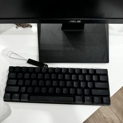 Apex pro mini keyboard with coiled wire 