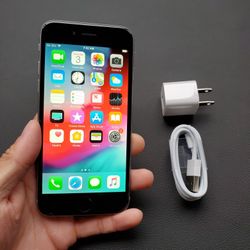 iPhone 6 - UNLOCKED - Like New 