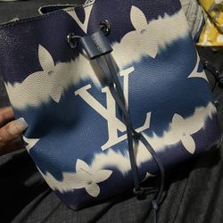 Louis Vuitton Purse Escale Neonoe Mm