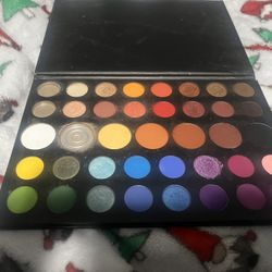 Morphe x James Charles Palette 