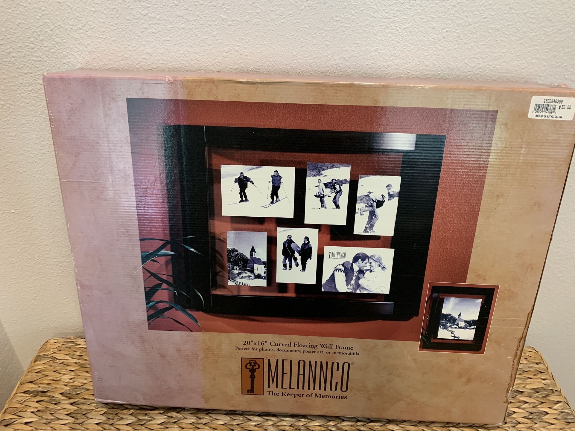Brand New In Box Melannco Curved Floating Wall Frame 20 x 16 Memories Pictures!!!