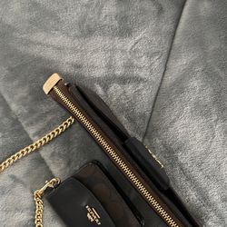 Coach Poppy Crossbody W/card Case Pouch for Sale in Midland, TX