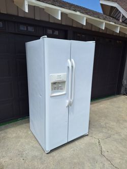 Frigidaire Refrigerator