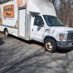 2016 Ford E-350