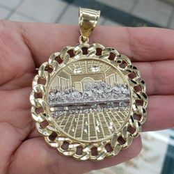 Big real 10k gold last supper medalian pendant. Cuban design