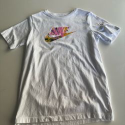 Kids Nike T-shirt