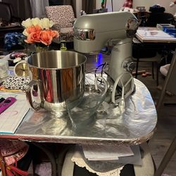 Cuisinart Mixer