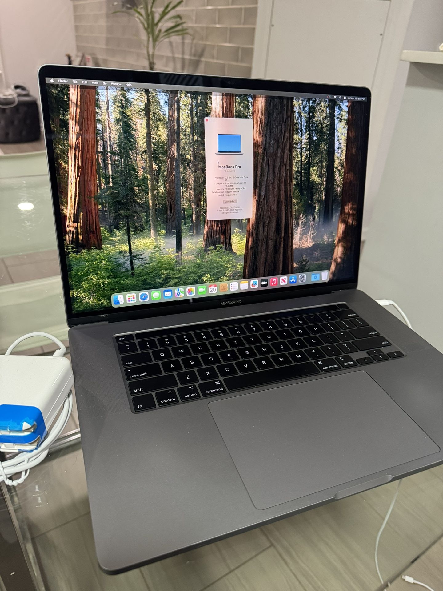 Macbook Pro 16 inch 2019 500ssd