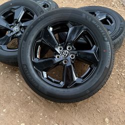 Toyota RAV4 Wheels And Tires 225/60R18 $1399 Firm Price 