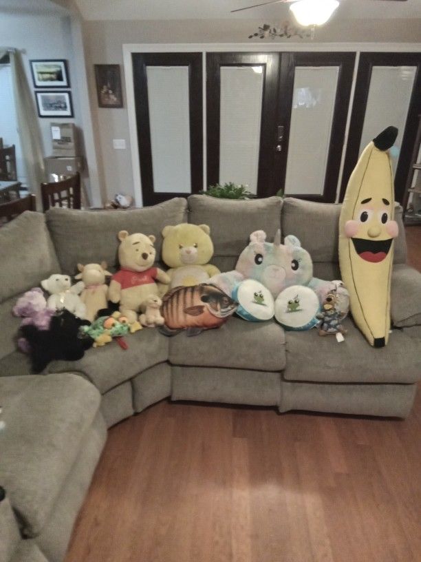 Lot of 14 Used Mixed Stuffed Plush Animals / Toys