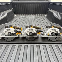 NEW DEWALT 20V MAX Cordless Brushless 6-1/2 in. Sidewinder Style Circular Saw (Tool Only) **2 Available, $115 Each**
