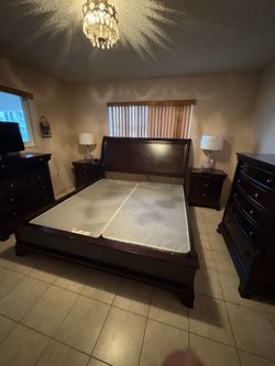Wooden bedroom set - 6 piece