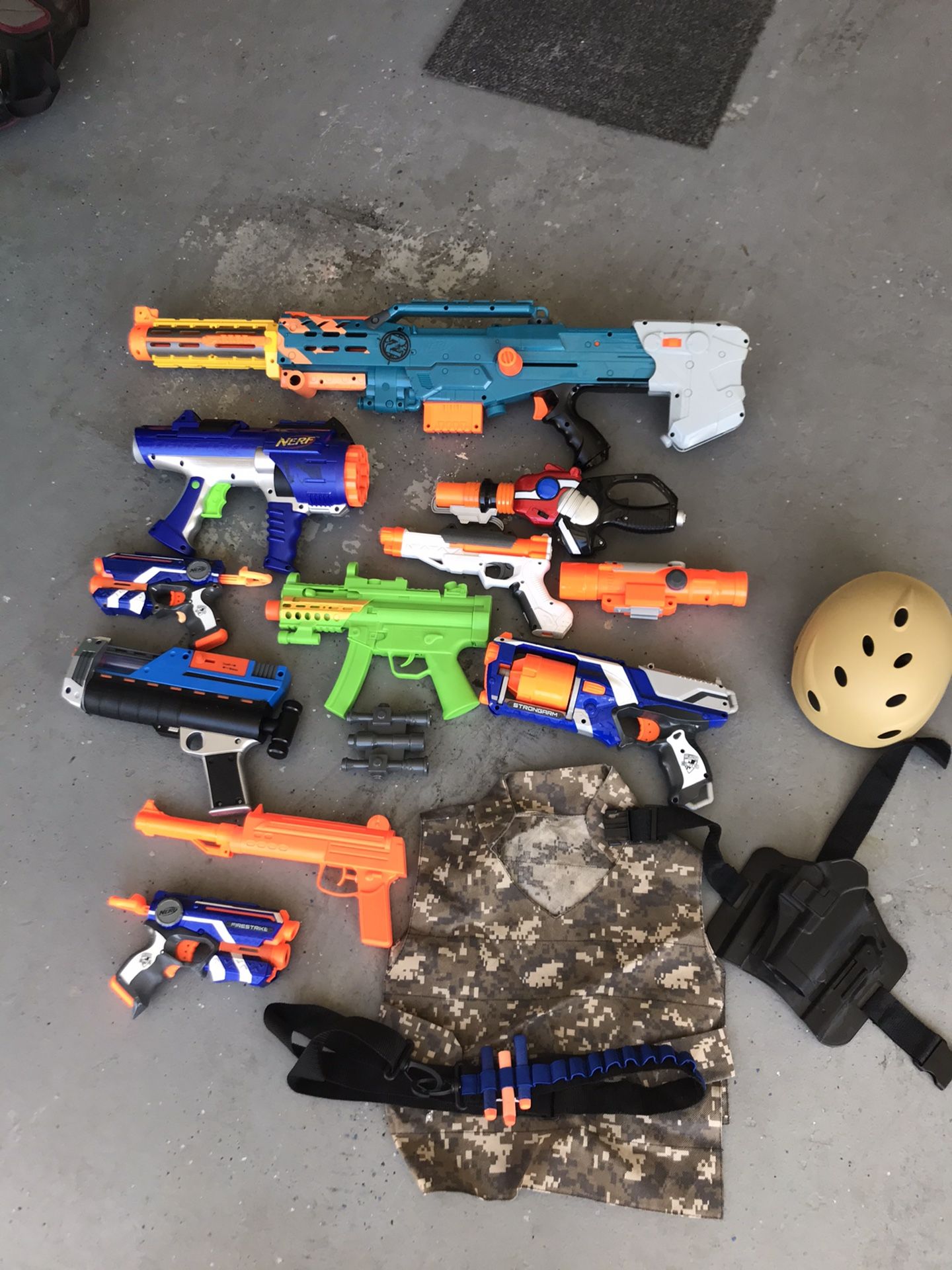 Nerf Guns & Accesories