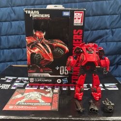 Transformers War For Cybertron - Studio Series Cliffjumper 05