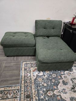 Green Tufted Chaise Lounge with Ottoman