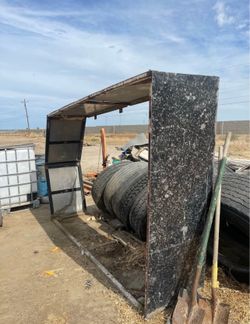Metal truck rack