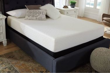 NEW  ASHLEY KING SIZE 10 inch CHIME MEMORY FOAM MATTRESS ONLY
