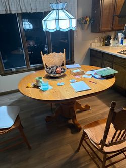 Dining room/ kitchen table