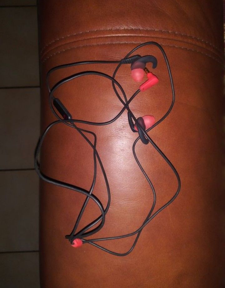 beats earphones