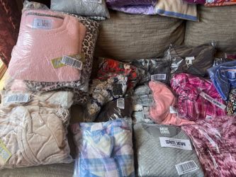 Sleep and lounge wear  Muk Luks