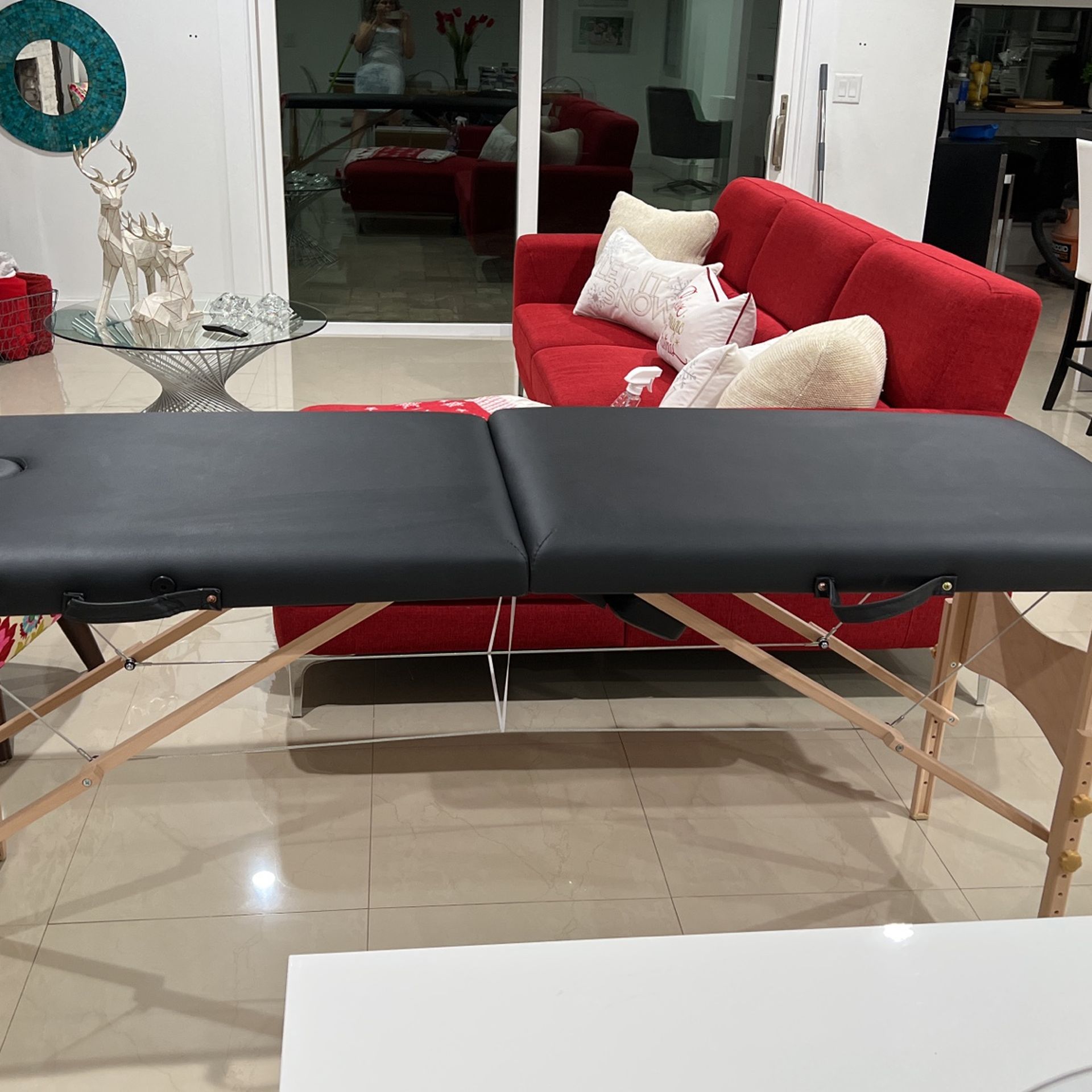 Massage Table 