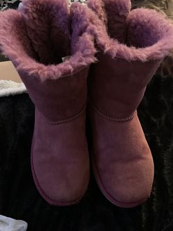 Pink ugg boots size 3