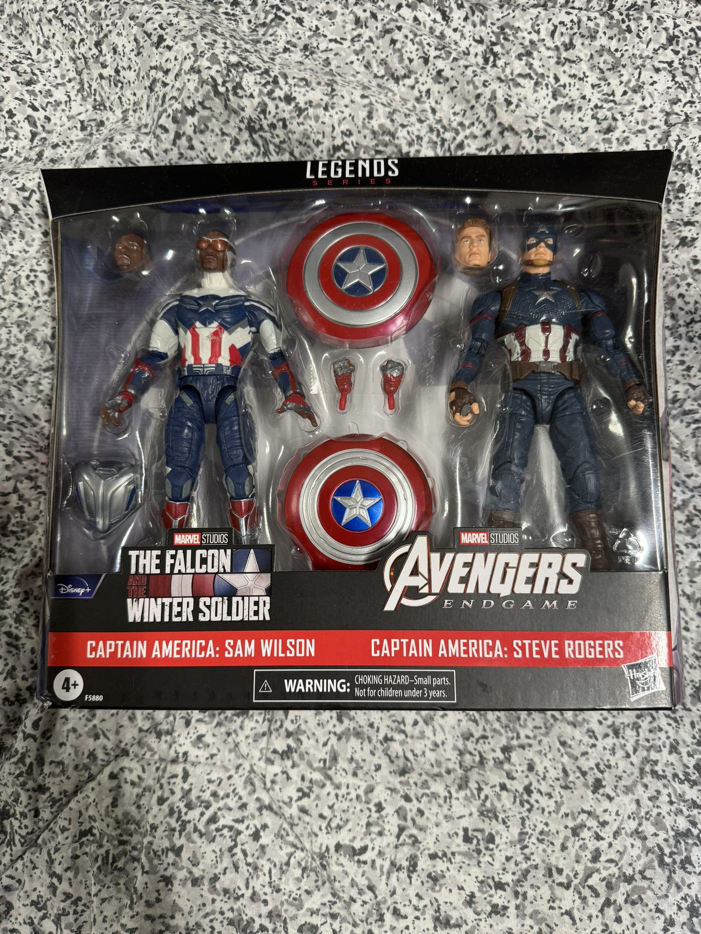 Marvel Legends Exclusives Captain America 2 Pack (Sam Wilson & Steve Rogers)