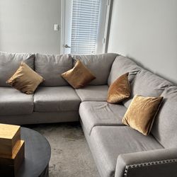 Comfortable Clean Sectional 