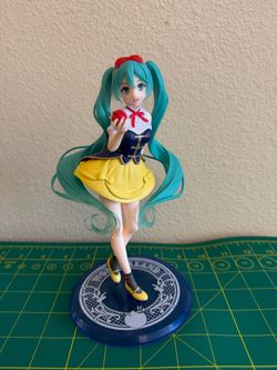 Miku Wonderland figure
