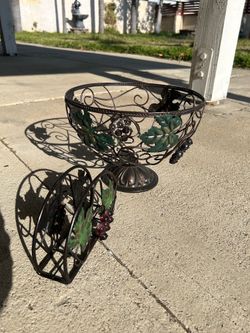 Metal Framed Foot Basket + Napkin Holder Set (FONTANA)