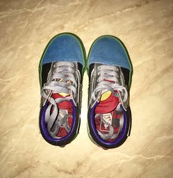 Avengers Toddler shoes 10.5 like new