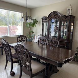 Dining Set And Hutch 