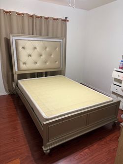 Full Size Bed