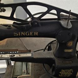 Singer 29K Sewing Machine