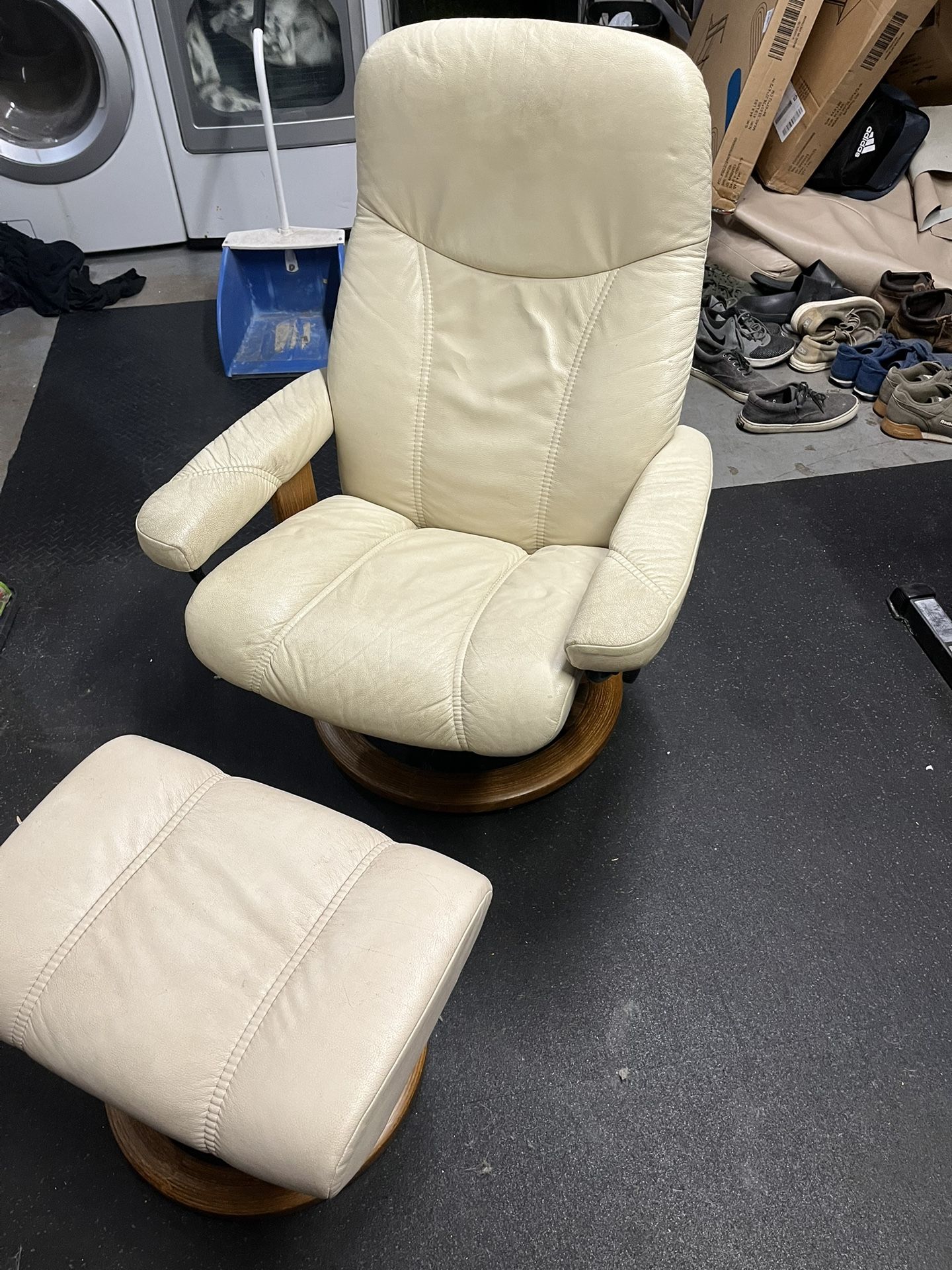 Leather Chair $50 OBO