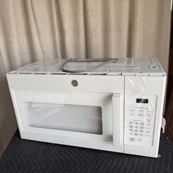 GE 1.6 cu. ft. Over-the-Range Microwave White📦Brand New📦