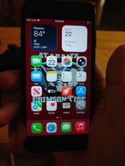 iPhone SE 2022 64gb unlocked with 87 percent  maximum capacity