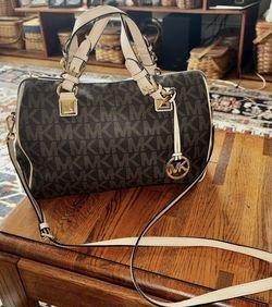 Michael Kors Logo Grayson Large Satchel BRN
