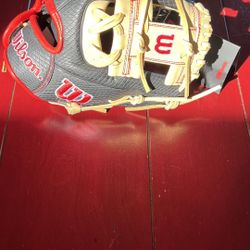 A2000 Wilson Youth Baseball Glove